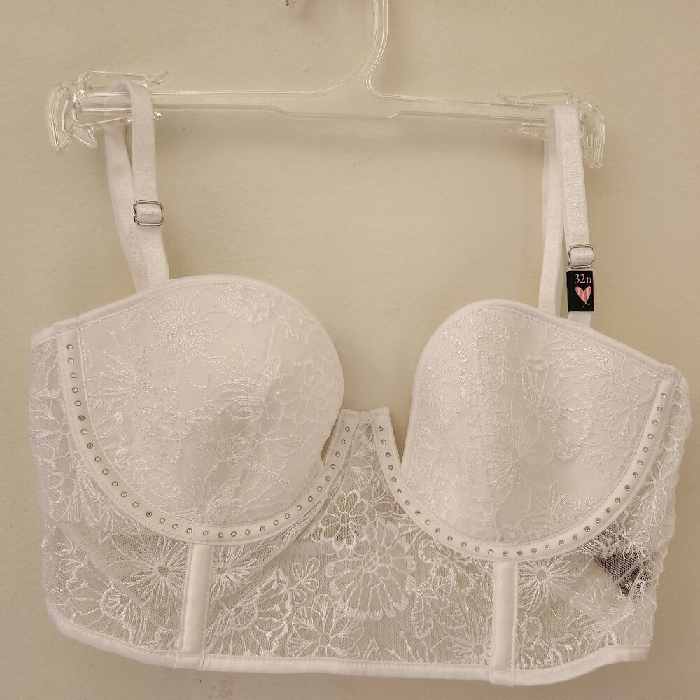 Victoria Secrets 32 D Floral embroidered push up bustier